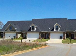 100 Beau Claire Cir, Byron, GA 31008