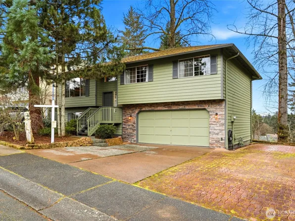 1232 211th Place SW, Lynnwood, WA 98036