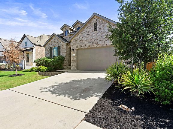 4th image of 1204 Texas Ash Ln