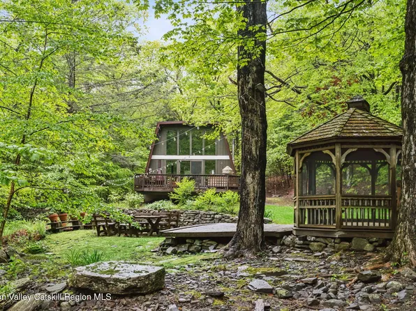 425 N Lake Road, Tannersville, NY 12485