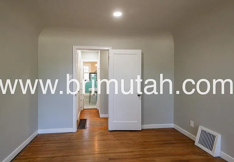 755 E Princeton Ave — Photo 19