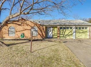 1012 Duane St, Benbrook, TX 76126