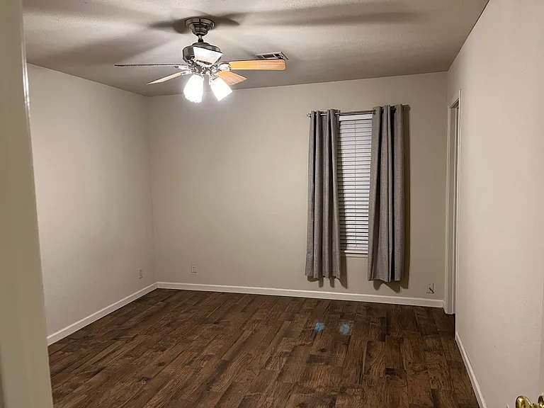 3603 Canterbury Ave — Photo 13