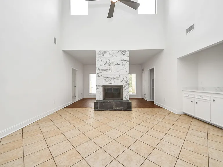 11415 Ella Lee Ln — Photo 3