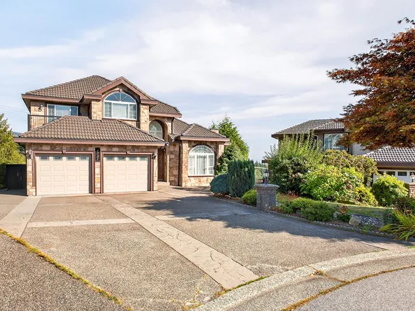 1527 Greenstone Ct, Coquitlam, BC V3E 2W2
