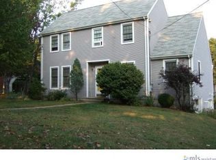 18 Oak Knls, Worcester, MA 01609