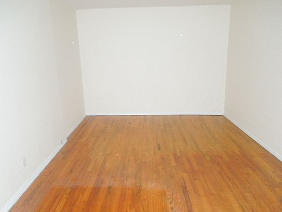 3rd image of 431 E 86th St #4J