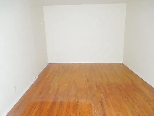 Rented by Ready Group | media 22