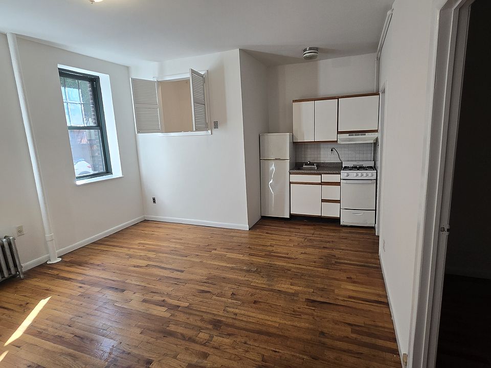 1st image of 195 W 10th St APT 1A