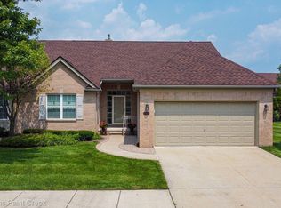 17211 Stone Dr, Clinton Township, MI 48038