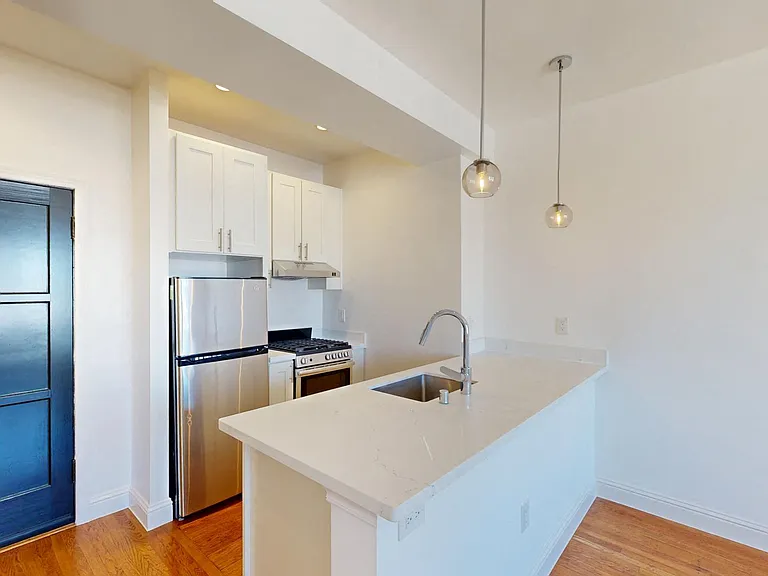 845 California Street — Photo 41