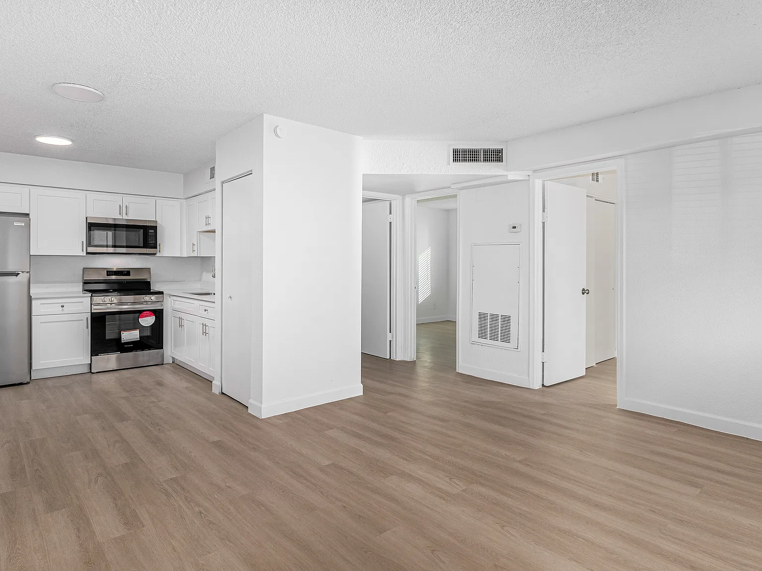 Running Brook Apartments — Photo 1