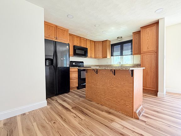 5th image of 70 Broadway Unit 24