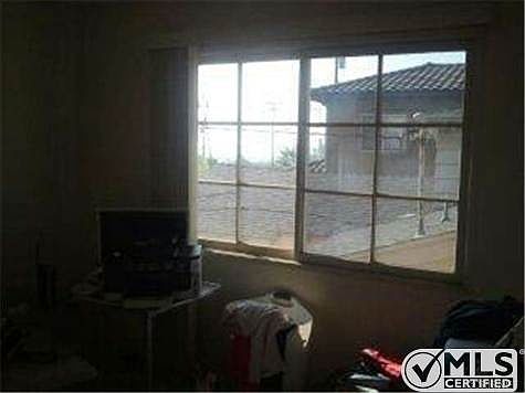 1st image of 517 Anita St