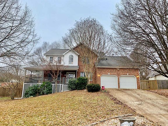 3rd image of 311 Post Oak Dr