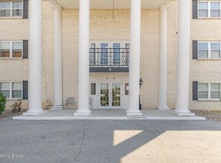 332 El Conquistador Pl, Louisville, KY 40220