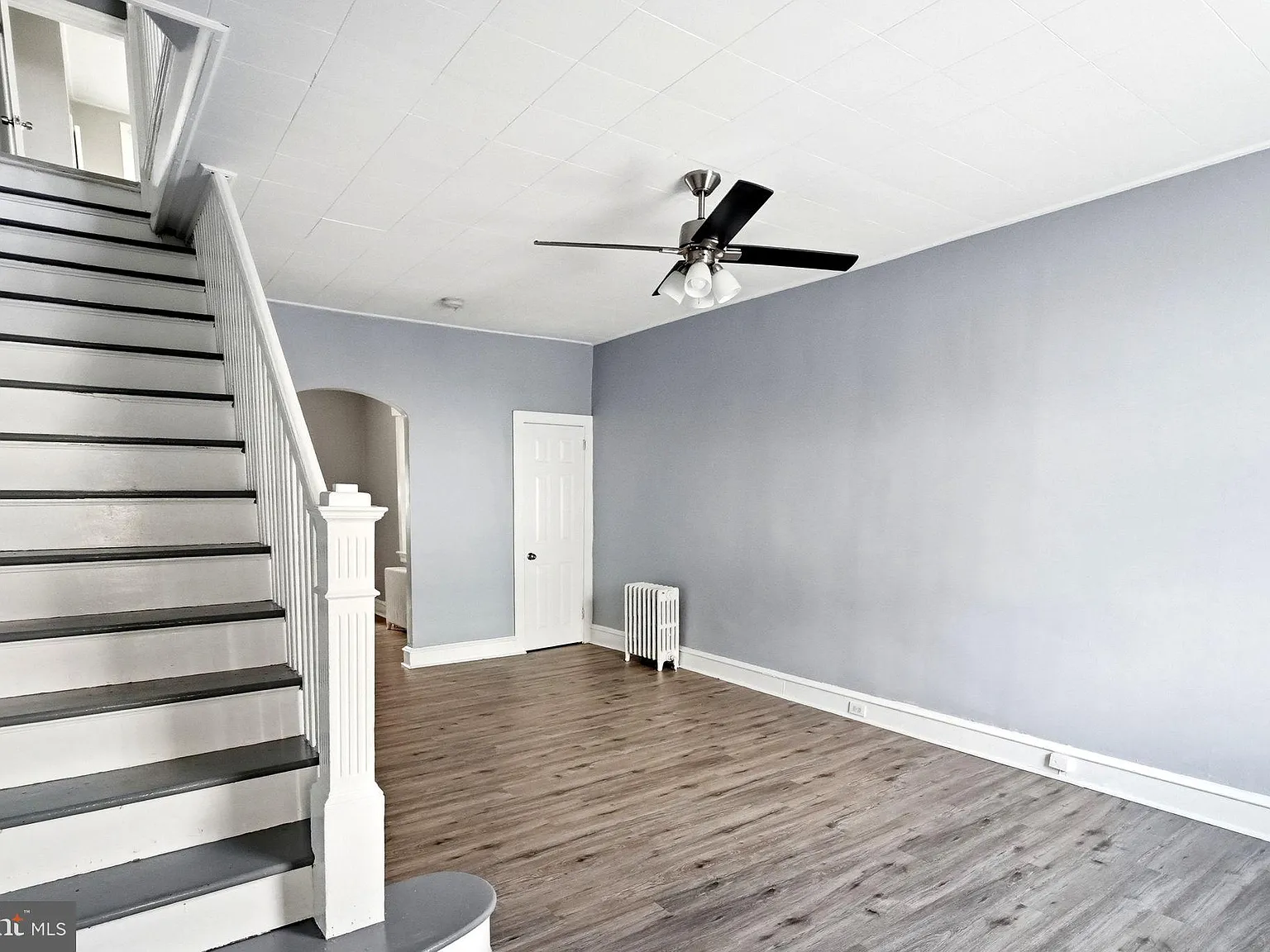3 bed, 1004 sqft, $1,500 — Photo 2