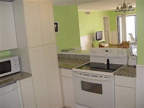 4th image of 3240 S Fletcher Ave APT 553