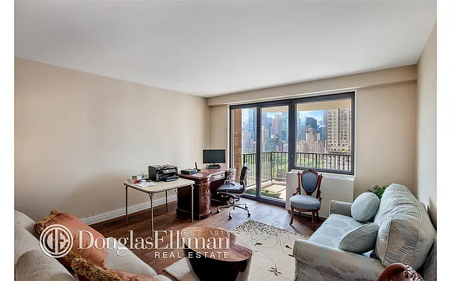 Sold by Douglas Elliman | media 20