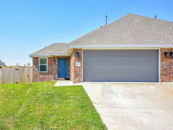 816 Hindman Dr #1, Prairie Grove, AR 72753