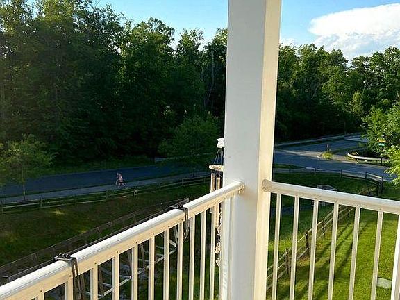 4th image of 402 Aggies Cir Unit L