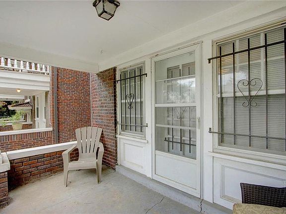5th image of 4312 Oak St #22
