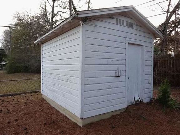 4th image of 3507 Robinhood Ln