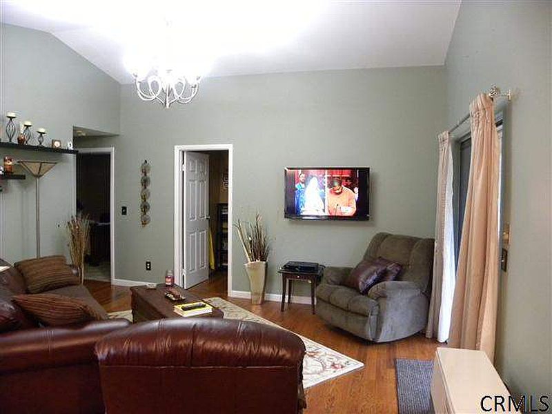 4th image of 127 ARROWWOOD Place
