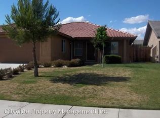 826 Greenwood Meadow Ln, Bakersfield, CA 93308