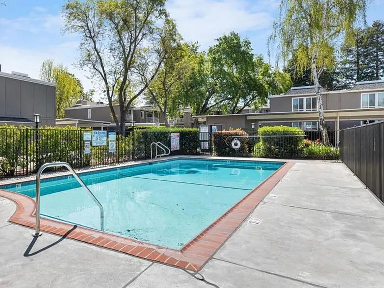 1566 Sunnyvale Ave #8 — Photo 15