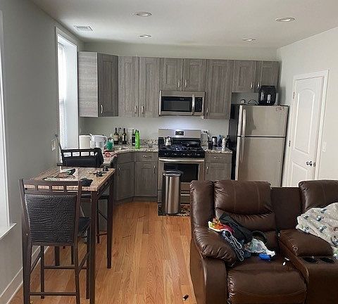 4th image of 5201 W Belmont Ave #5205-2D