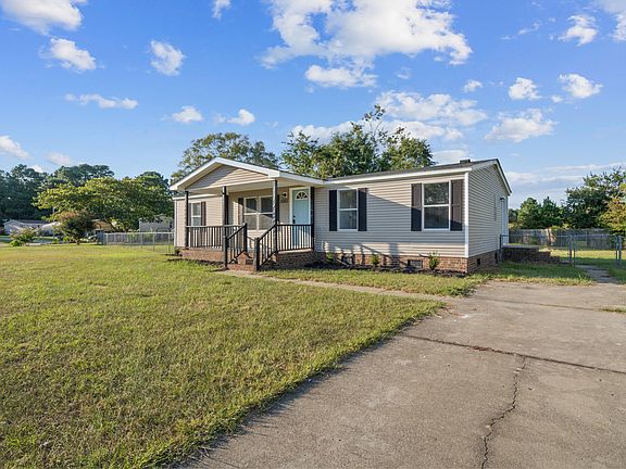 3rd image of 5093 Belinda Ln