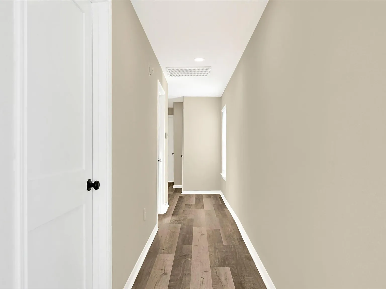 3 bed, 2.0 bath, 1198 sqft, $1,650 — Photo 4