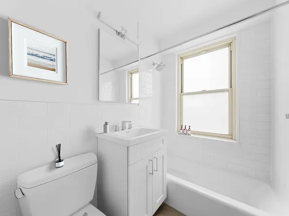 330 West 56th Street 4AA image 4 of 5