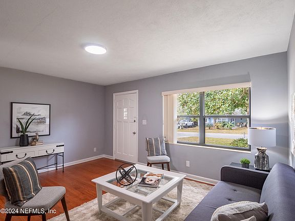4th image of 7106 EATON Avenue