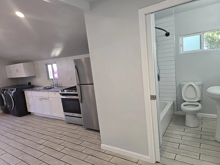 11245 Raymond Ave — Photo 16