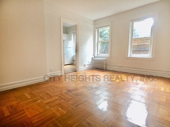 2nd image of 125 1st Ave