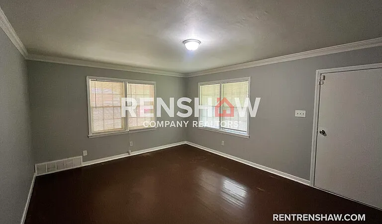 3761 University St — Photo 4