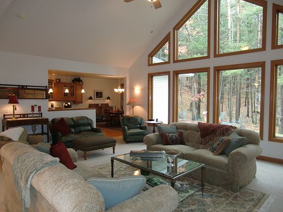 3rd image of 224 Windtree Dr