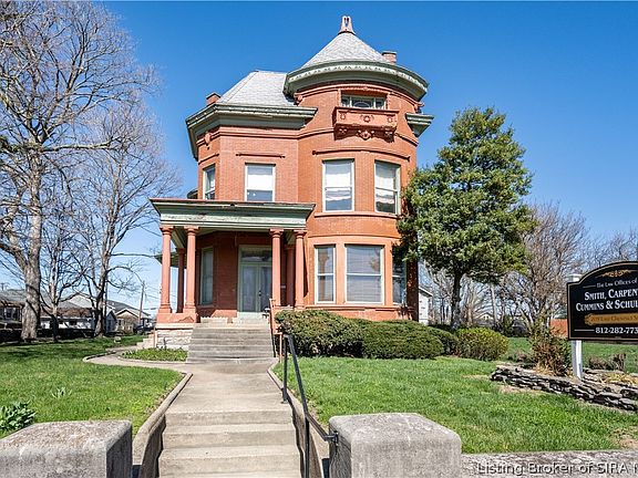 2nd image of 209 E Chestnut Street