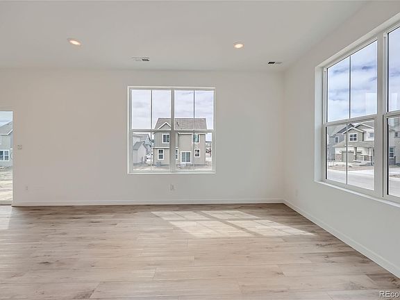 5th image of 1194 Osmolski Drive