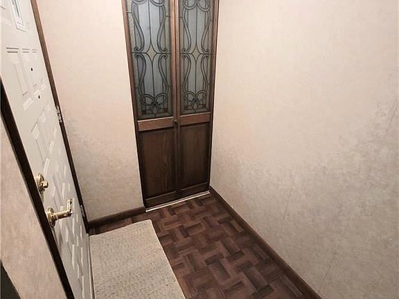5th image of 5914 Hartwick Ln