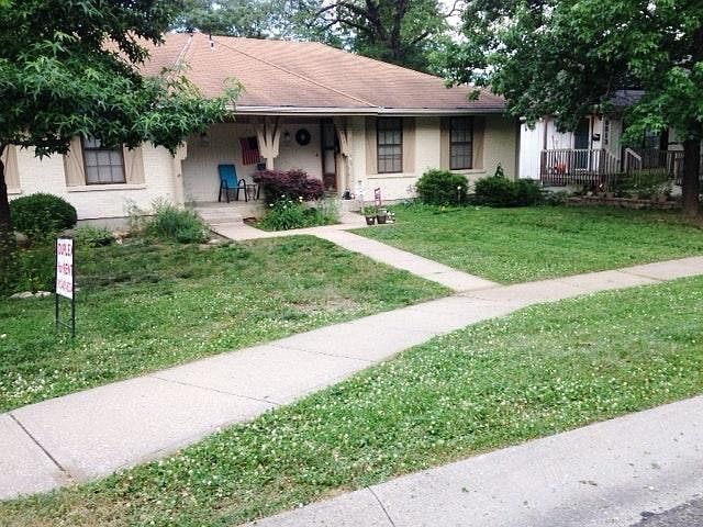 Front Duplex looking east