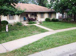 8509 Robinson St, Overland Park, KS 66212