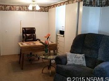 Living Dining Area