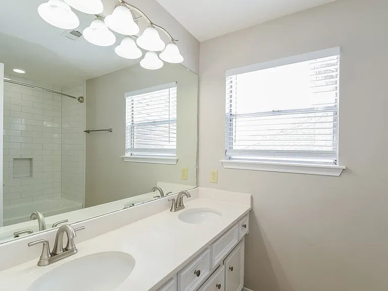 4765 Oakmont Ct — Photo 16