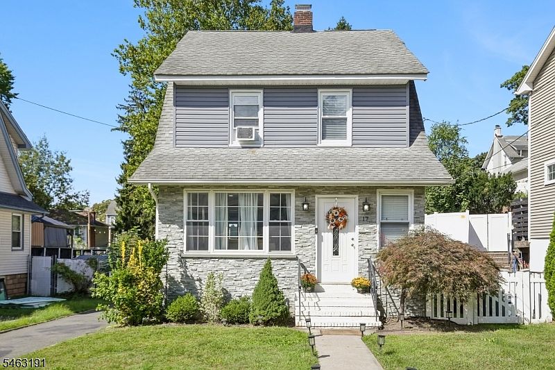 1st image of 17 Weston St