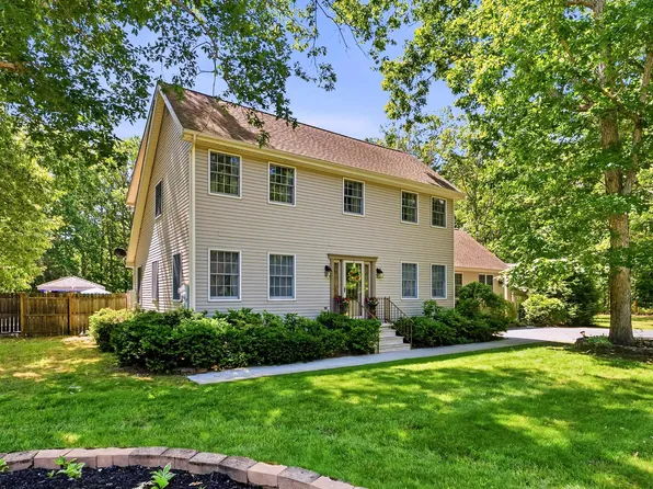 46 N Sunset Dr, Woodbine, NJ 08270
