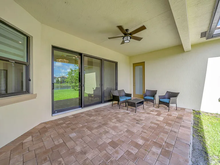12055 Lake Trail Ln — Photo 40
