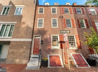 327 Lawrence Ct, Philadelphia, PA 19106